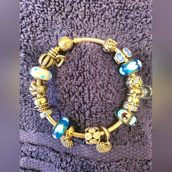 Pandora Bangle + charms - Picture 2 of 10